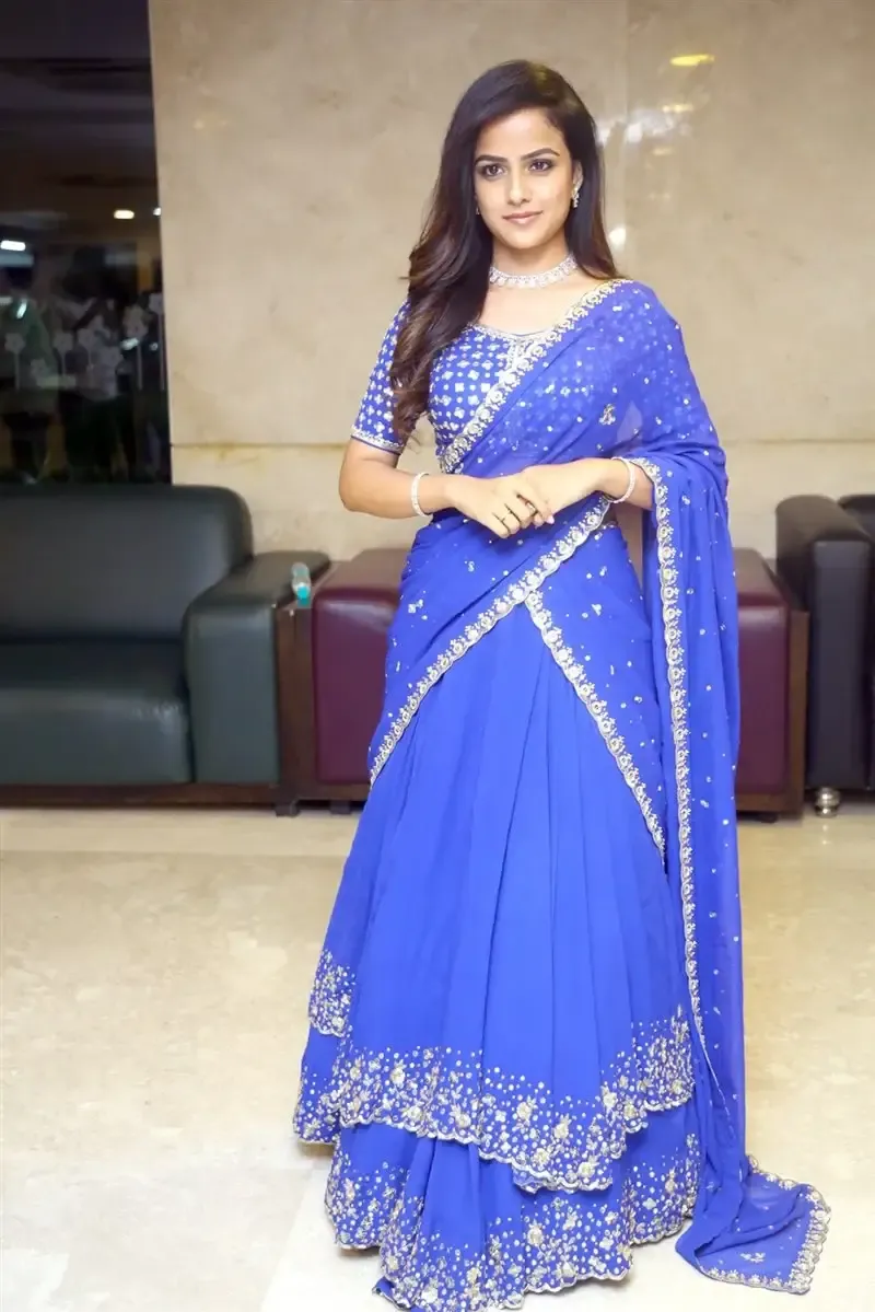 ACTRESS VAISHNAVI CHAITANYA IN BLUE SAREE AT BABY MOVIE PRE RELEASE EVENT 8